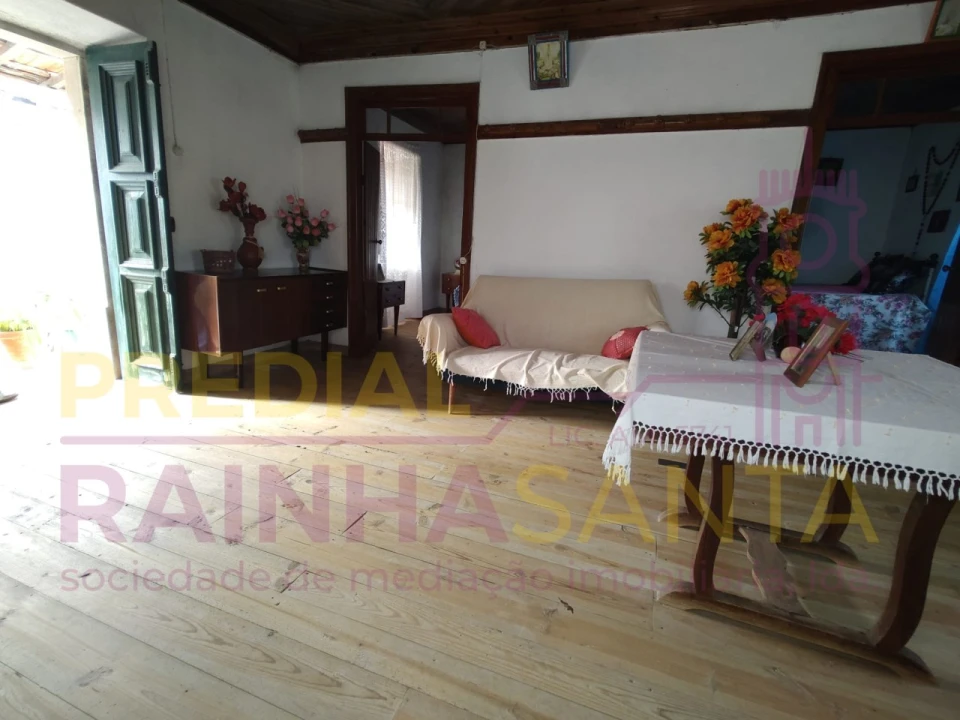 Moradia T2 para Venda em São Miguel, Santa Eufémia e Rabaçal Foto 3