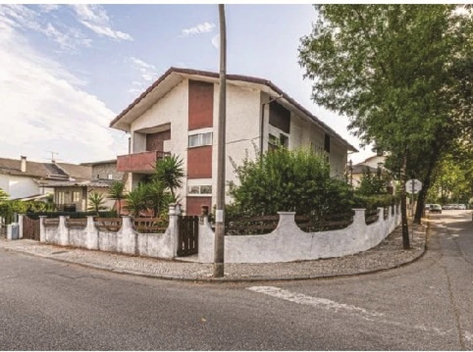 Moradia T4 para Venda em Rio de Loba Foto 1