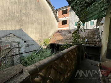 Moradia T4 para Venda em São Cipriano e Vil de Souto