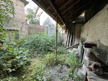 Moradia T4 para Venda em São Cipriano e Vil de Souto