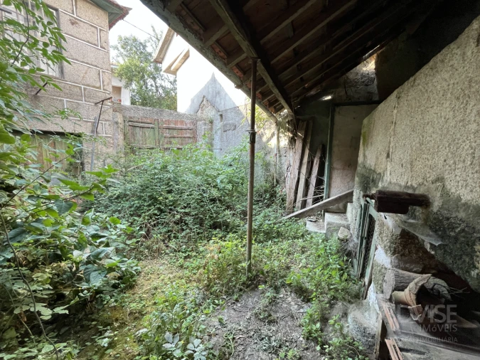 Moradia T4 para Venda em São Cipriano e Vil de Souto Foto 34