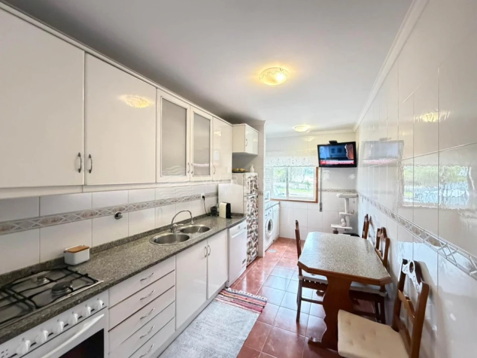 Apartamento T2 para Venda em Fornelo e Vairão Foto 6