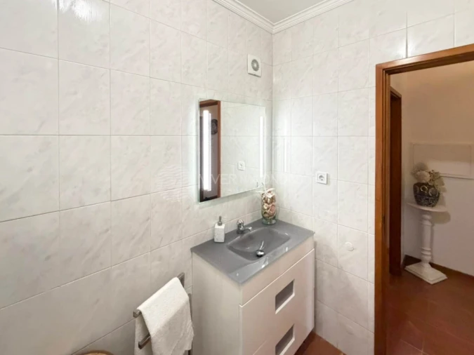 Apartamento T2 para Venda em Fornelo e Vairão Foto 15