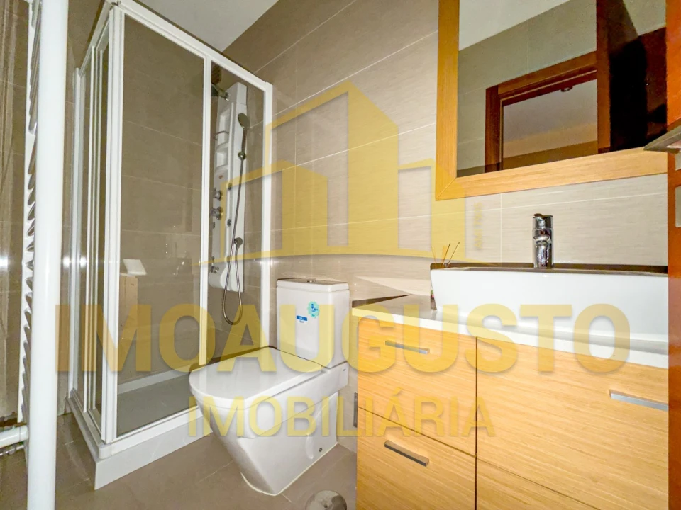 Apartamento T2 para Venda em Guarda Foto 10