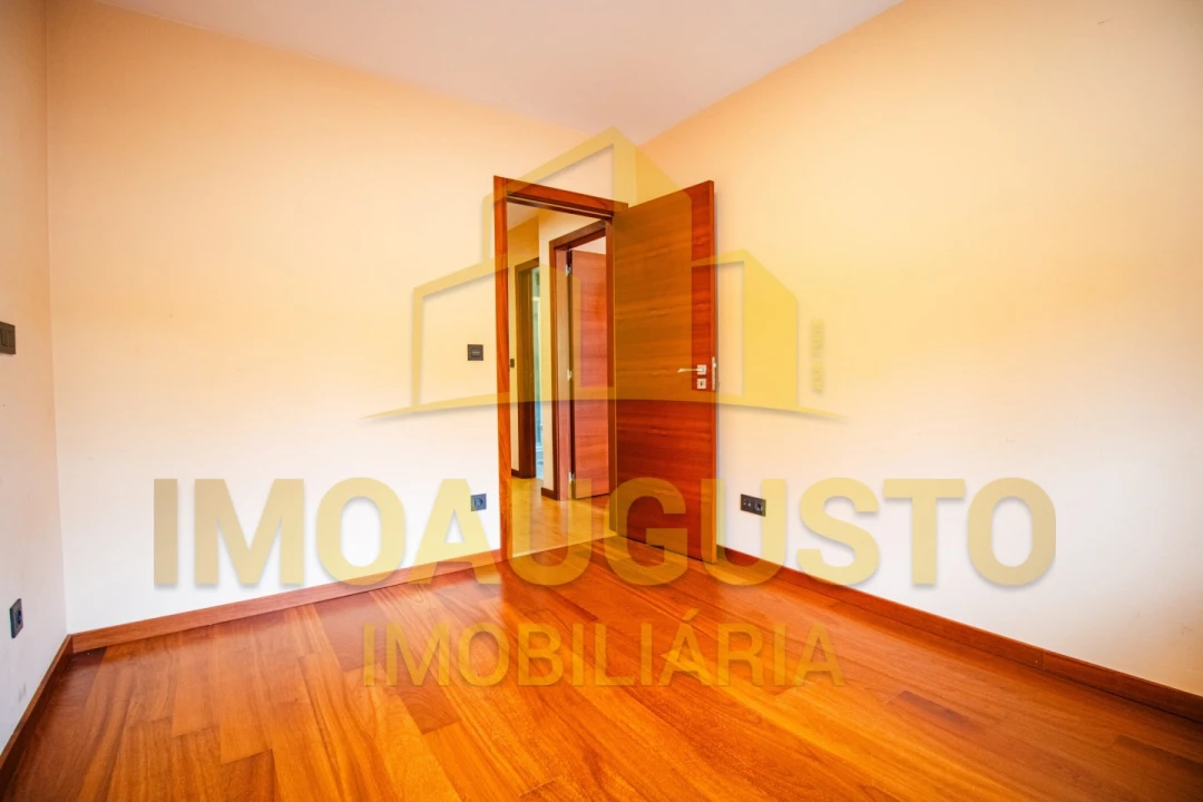 Apartamento T2 para Venda em Guarda Foto 8
