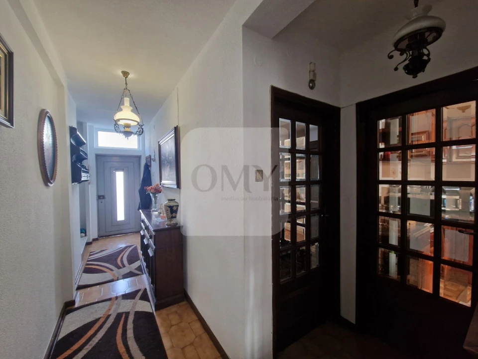 Moradia T4 para Arrendamento em Nossa Senhora da Conceição, São Pedro e São Dinis Foto 1