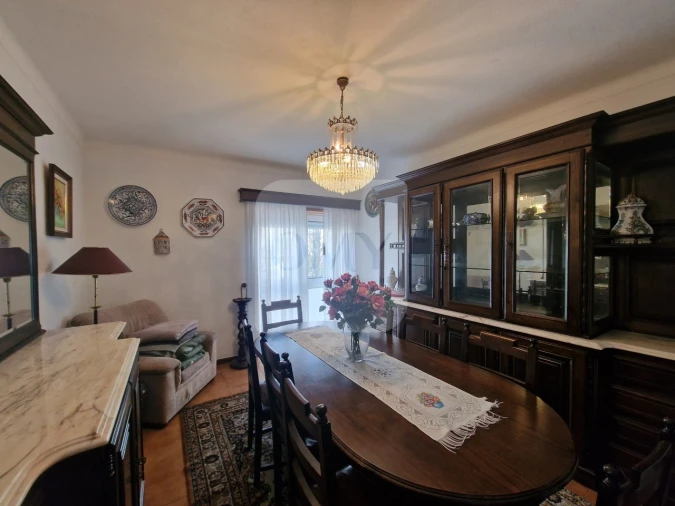 Moradia T4 para Arrendamento em Nossa Senhora da Conceição, São Pedro e São Dinis Foto 6