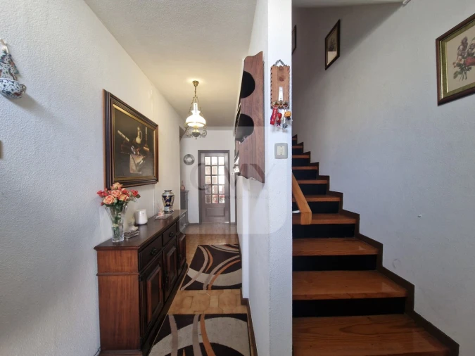 Moradia T4 para Arrendamento em Nossa Senhora da Conceição, São Pedro e São Dinis Foto 7