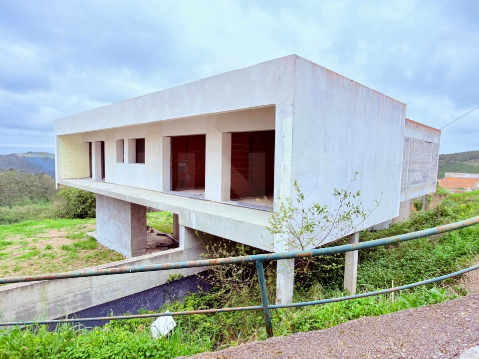 Moradia T3 para Venda em Santa Maria, São Pedro e Matacães Foto 1