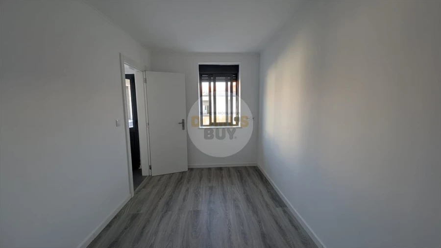 Moradia T3 para Venda em Baixa da Banheira e Vale da Amoreira Foto 14