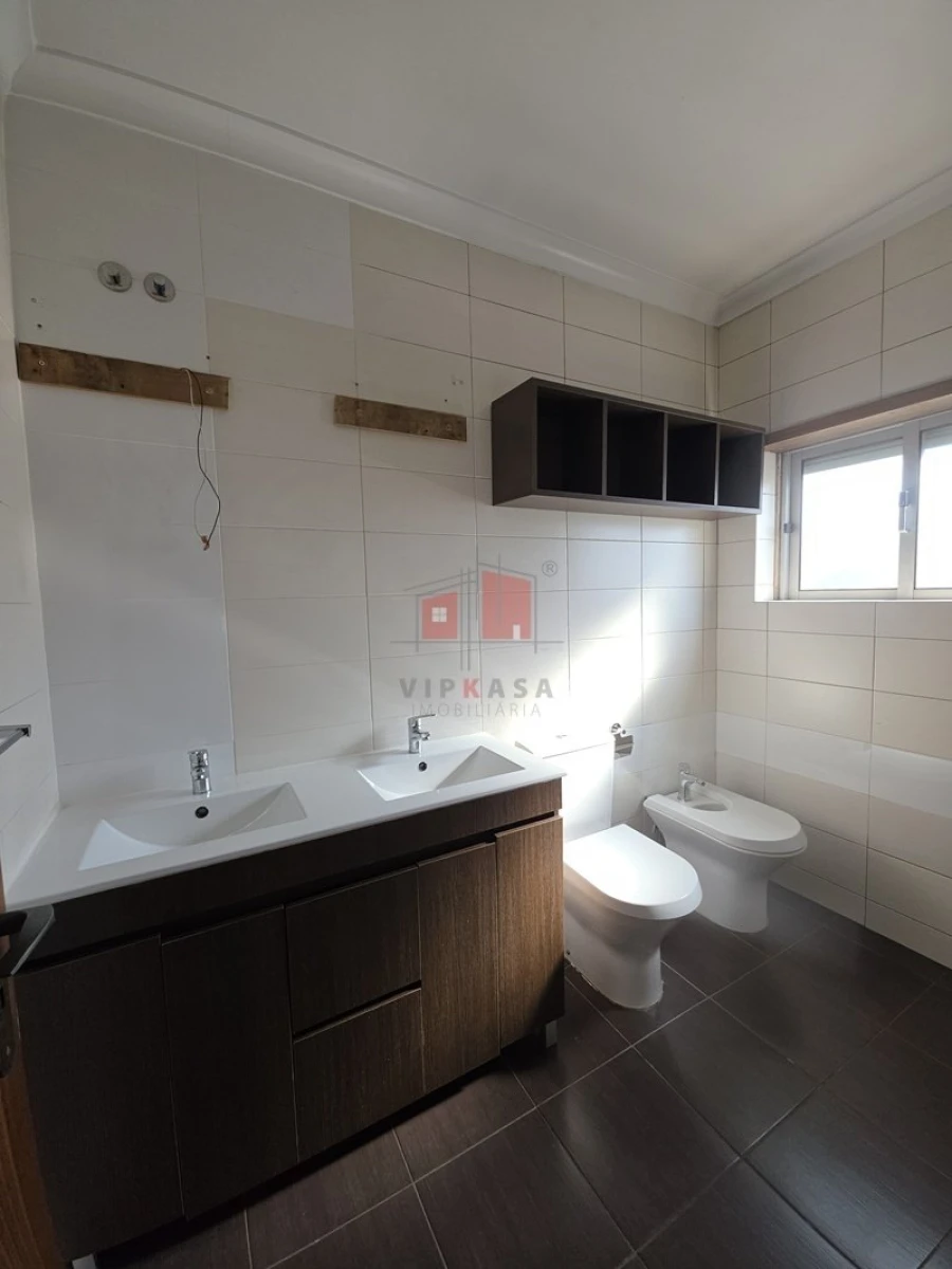 Apartamento T2 para Venda em Queluz e Belas Foto 5