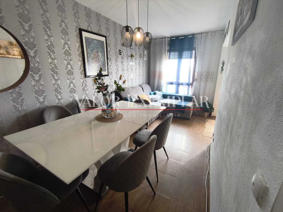 Apartamento T2 para Venda em Baixa da Banheira e Vale da Amoreira Foto 2