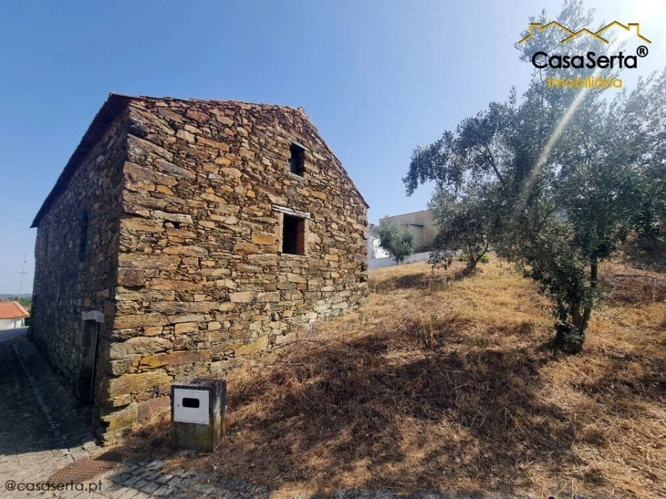 Quinta T3 para Venda em Sobreira Formosa e Alvito da Beira Foto 2