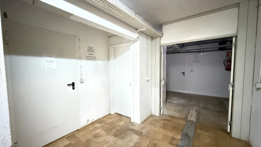 Apartamento para Venda em Quarteira Foto 11