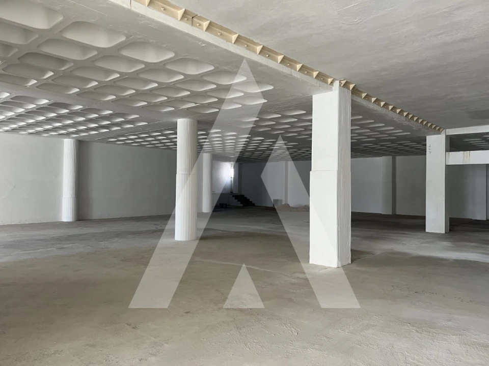 Armazém para Venda em Sacavém e Prior Velho Foto 16