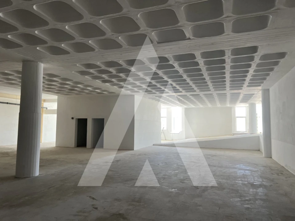 Armazém para Venda em Sacavém e Prior Velho Foto 17