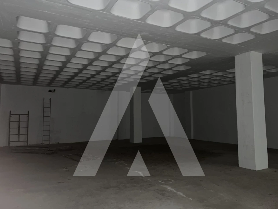 Armazém para Venda em Sacavém e Prior Velho Foto 25