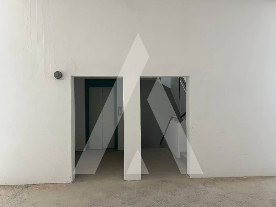 Armazém para Venda em Sacavém e Prior Velho Foto 29