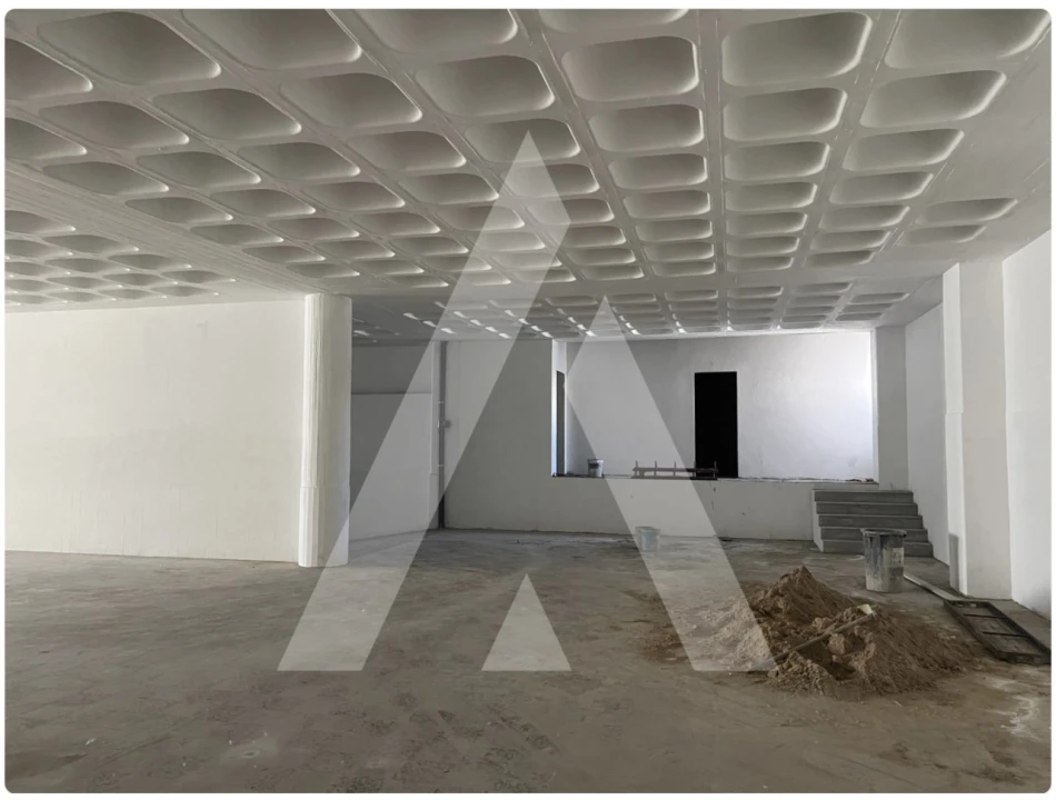 Armazém para Venda em Sacavém e Prior Velho Foto 9