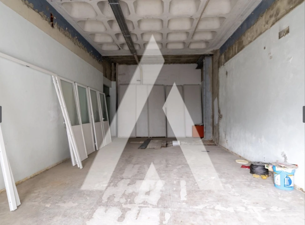 Armazém para Venda em Sacavém e Prior Velho Foto 19