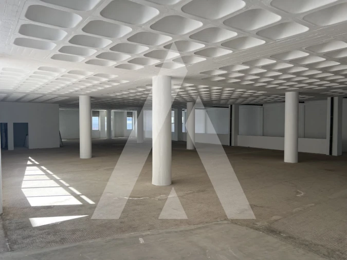 Armazém para Venda em Sacavém e Prior Velho Foto 8