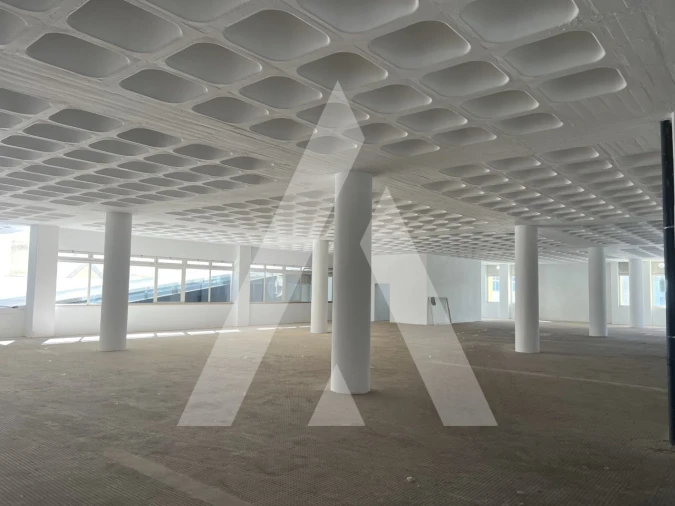 Armazém para Venda em Sacavém e Prior Velho Foto 9