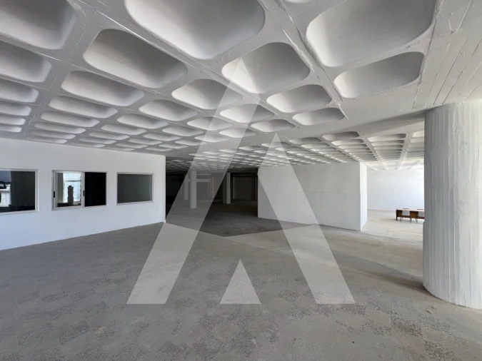 Armazém para Venda em Sacavém e Prior Velho Foto 12