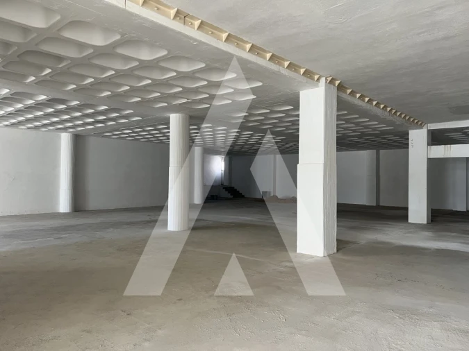 Armazém para Venda em Sacavém e Prior Velho Foto 16