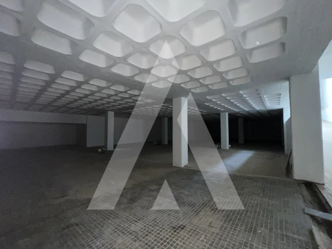 Armazém para Venda em Sacavém e Prior Velho Foto 24