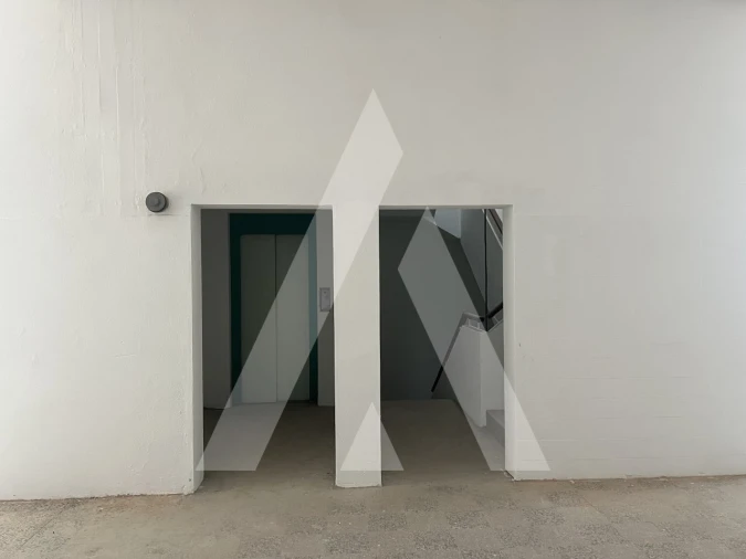 Armazém para Venda em Sacavém e Prior Velho Foto 29