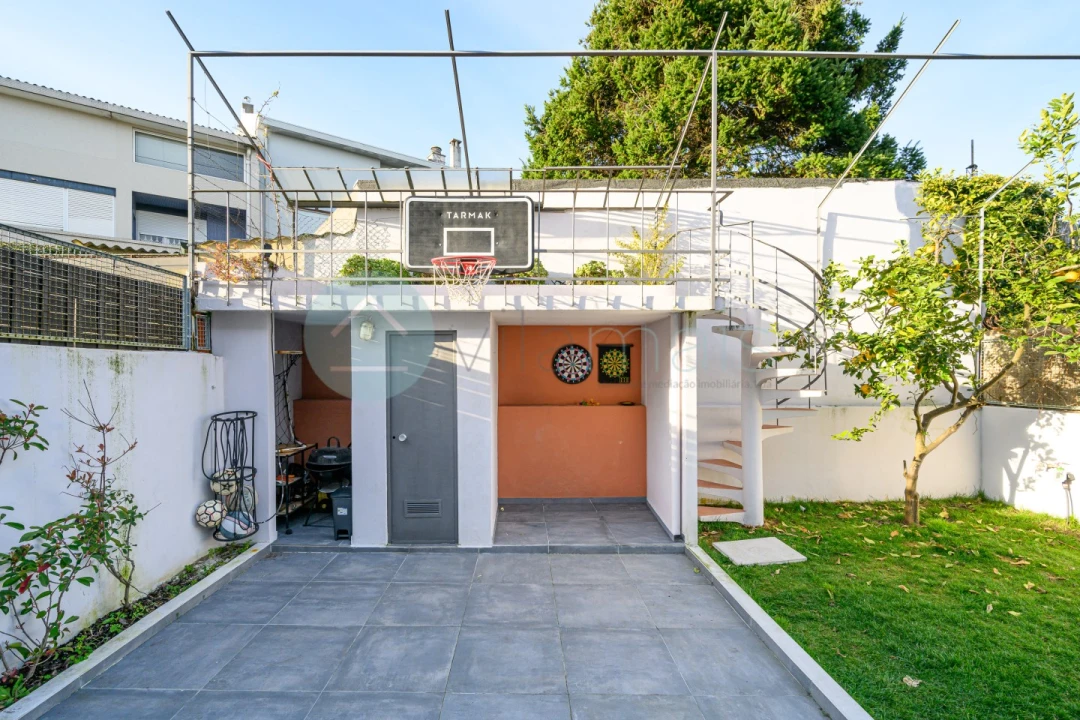 Moradia T6 para Venda em Campanhã Foto 44