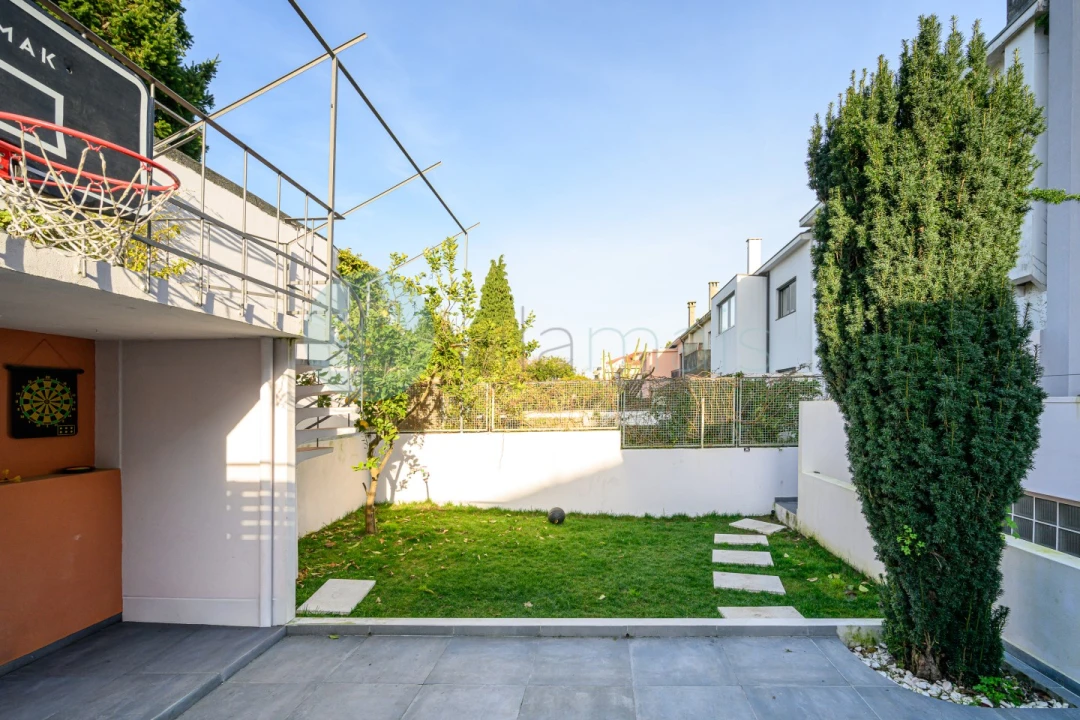 Moradia T6 para Venda em Campanhã Foto 45