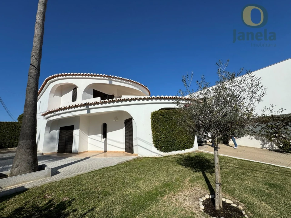 Moradia T4 para Venda em Montenegro Foto 2