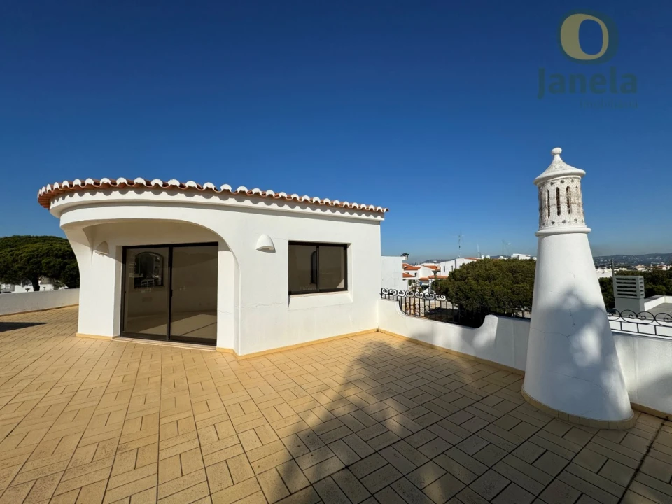 Moradia T4 para Venda em Montenegro Foto 35