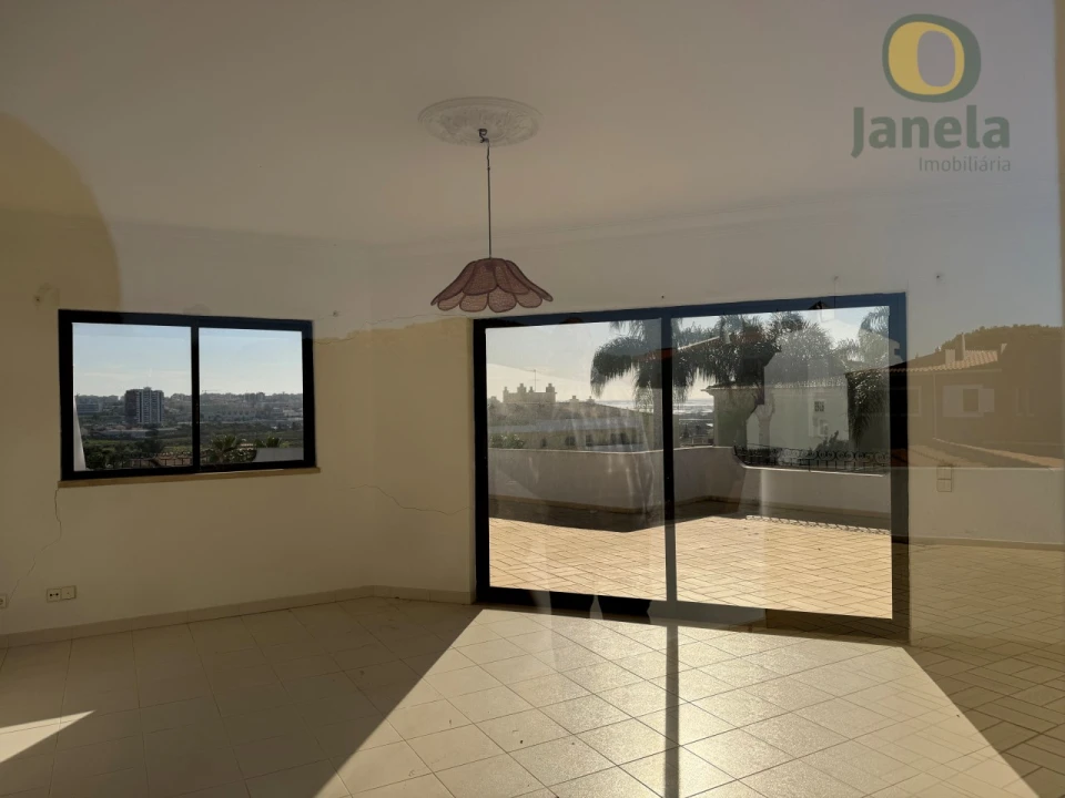 Moradia T4 para Venda em Montenegro Foto 37