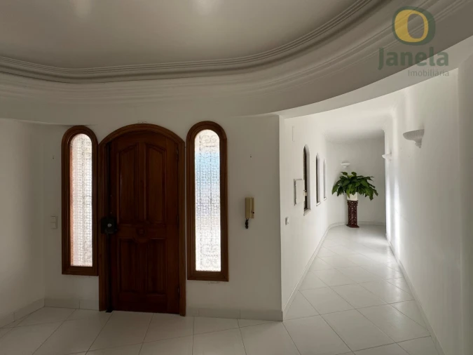 Moradia T4 para Venda em Montenegro Foto 9