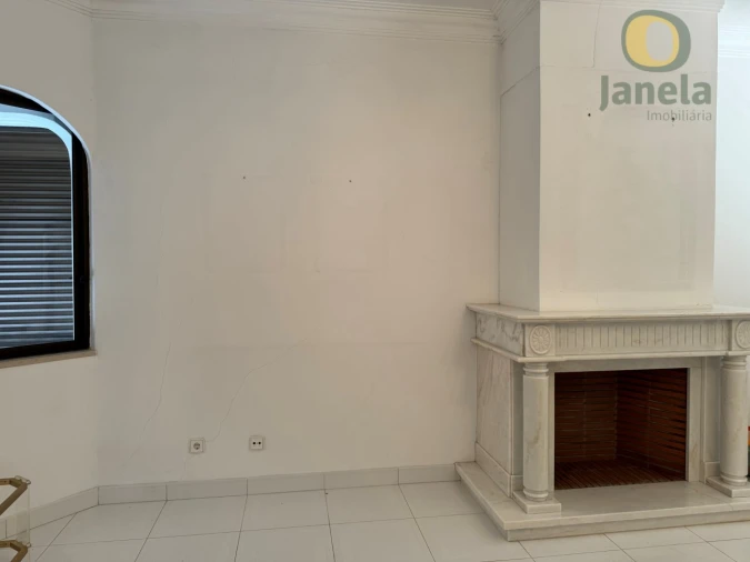 Moradia T4 para Venda em Montenegro Foto 23