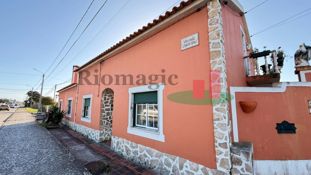 Moradia T3 para Venda em Tornada e Salir do Porto Foto 3