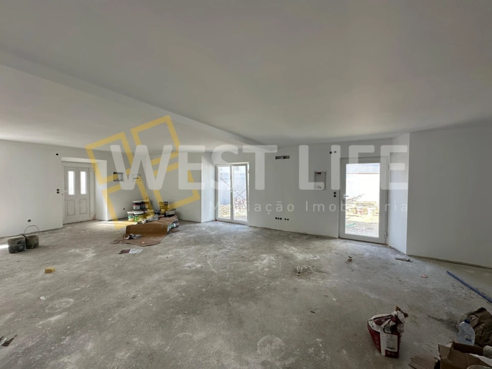 Moradia T3 para Venda em Lourinhã e Atalaia Foto 2