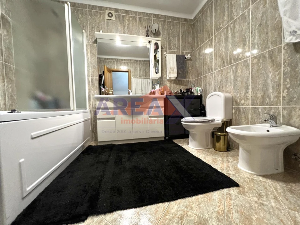 Apartamento T4 para Venda em O. Azeméis, Riba-Ul, Ul, Macinhata Seixa, Madail Foto 3