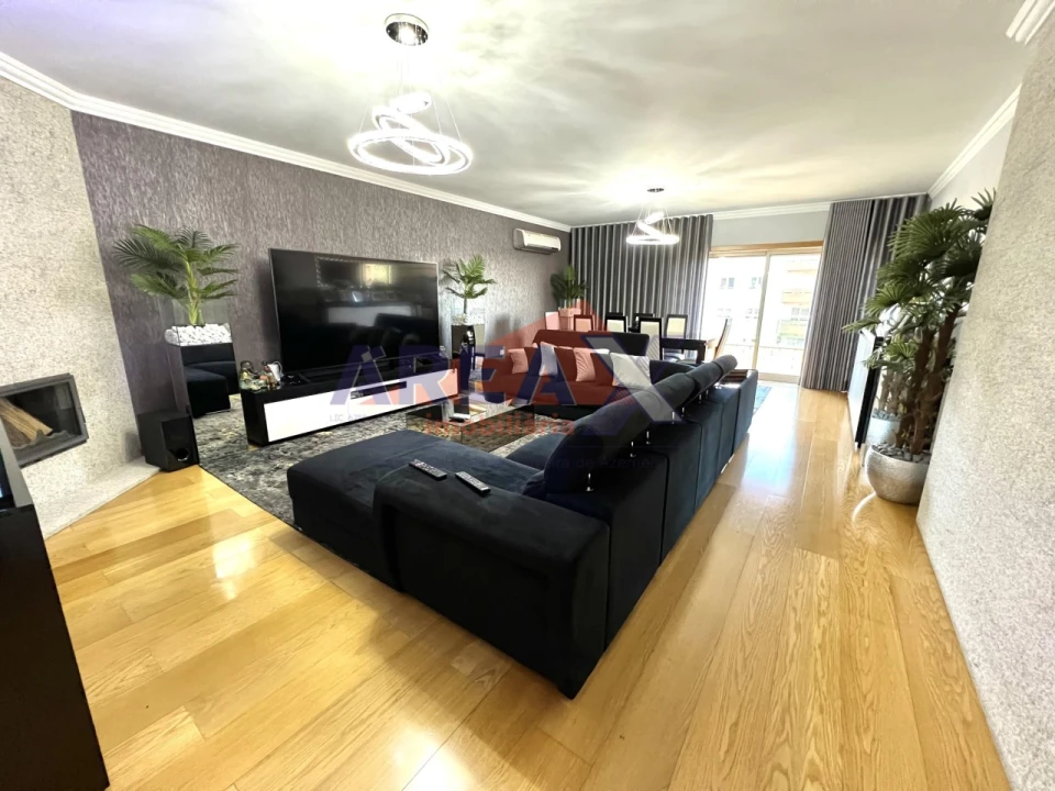 Apartamento T4 para Venda em O. Azeméis, Riba-Ul, Ul, Macinhata Seixa, Madail Foto 5