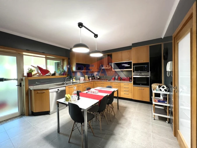 Apartamento T4 para Venda em O. Azeméis, Riba-Ul, Ul, Macinhata Seixa, Madail Foto 9