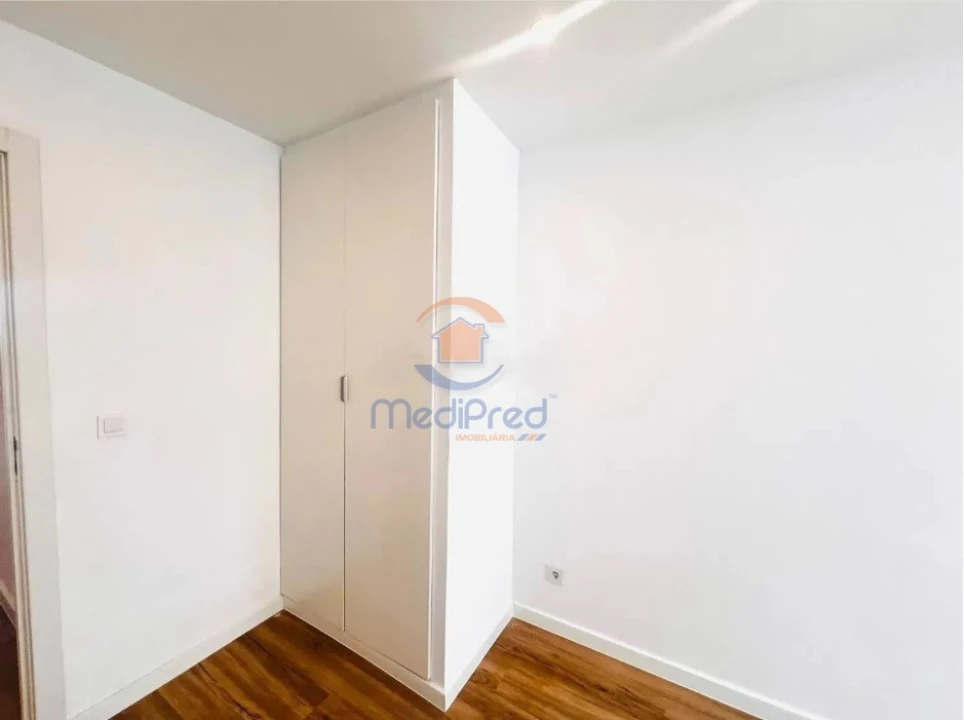 Apartamento T3 para Venda em Camarate, Unhos e Apelação Foto 8