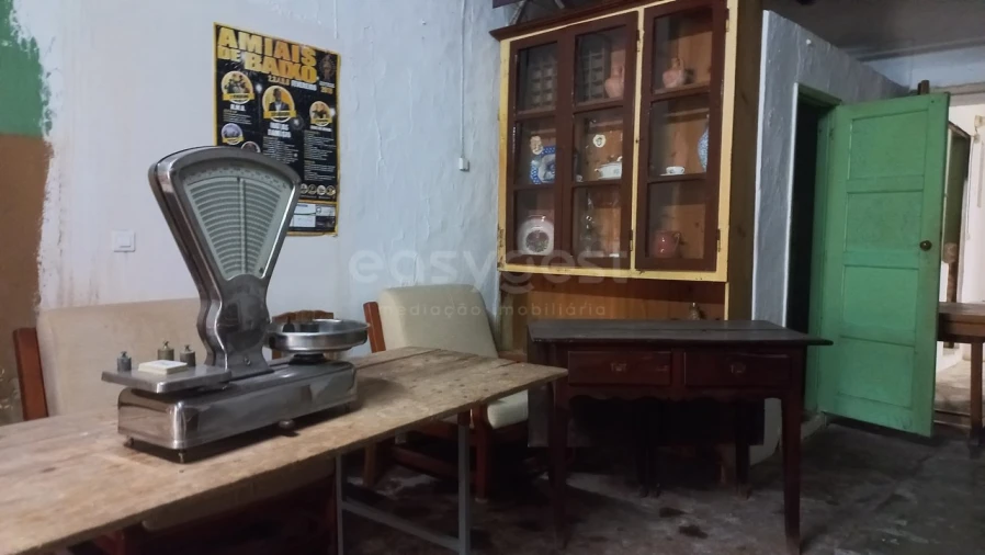 Moradia T2 para Venda em Amiais de Baixo Foto 4