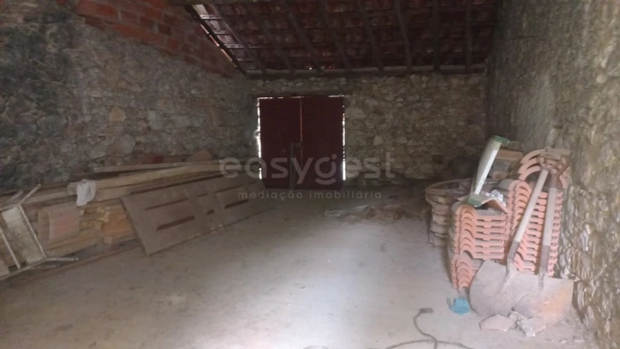 Moradia T2 para Venda em Amiais de Baixo Foto 19