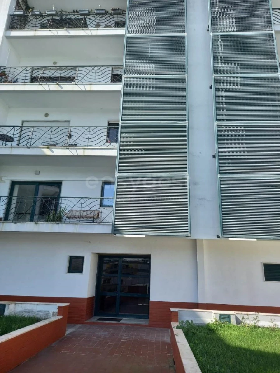 Apartamento T3 para Venda em Carnaxide e Queijas Foto 5