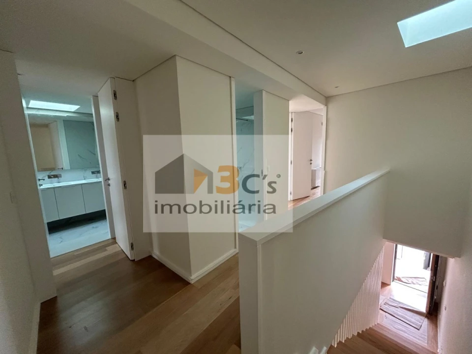 Moradia T3 para Venda em Cidade da Maia Foto 17