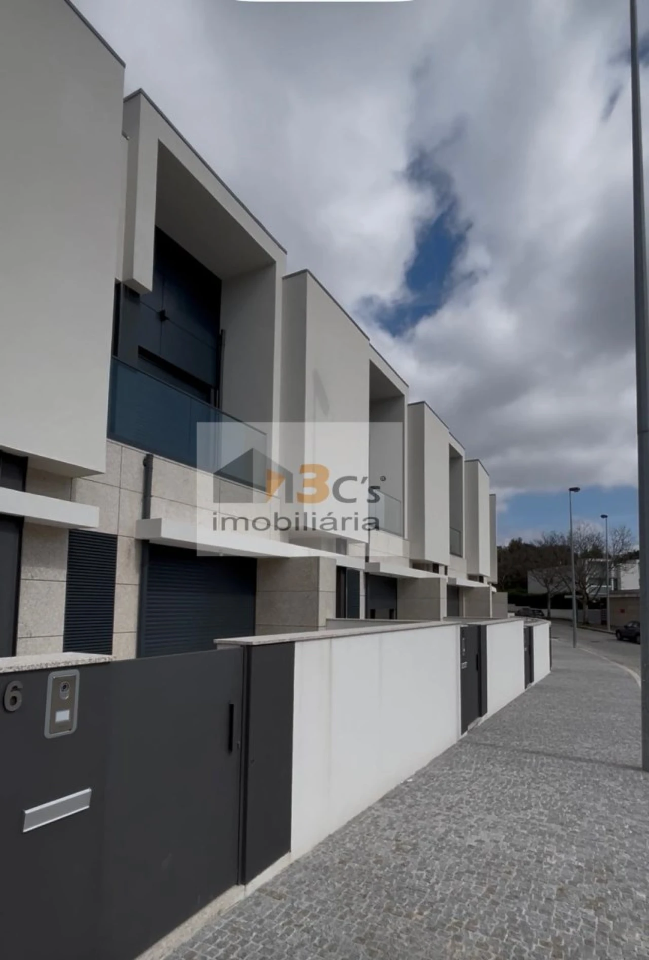 Moradia T3 para Venda em Cidade da Maia Foto 26