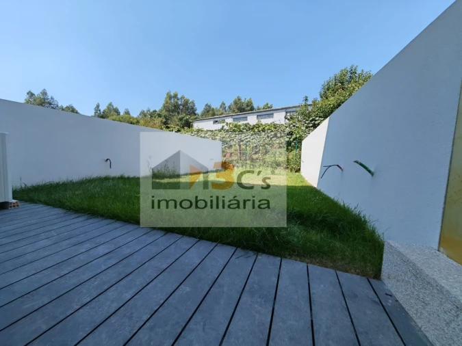 Moradia T3 para Venda em Cidade da Maia Foto 3