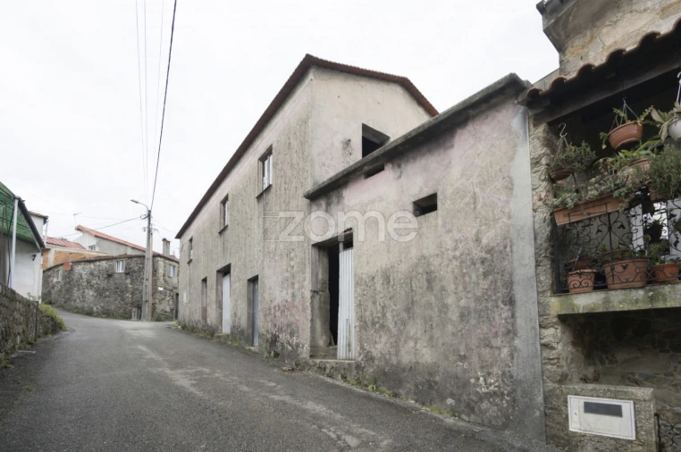 Moradia T2 para Venda em Rocas do Vouga Foto 3